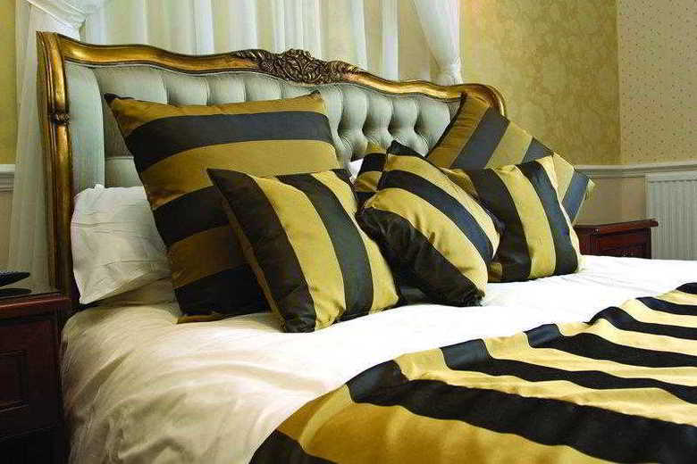 Best Western Oaks Hotel