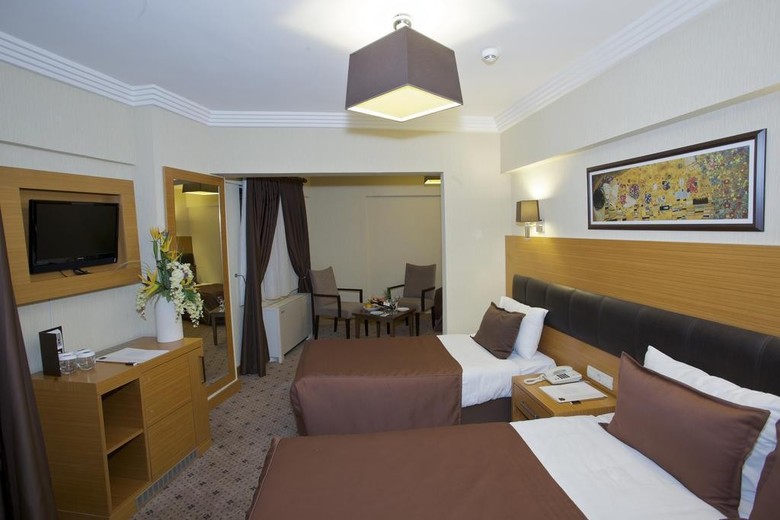 Hotel Mirilayon