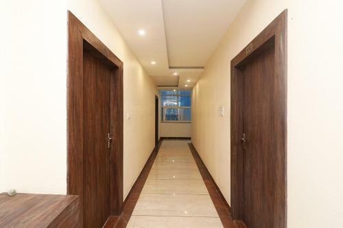 Oyo 27611 Hotel Shree Regency