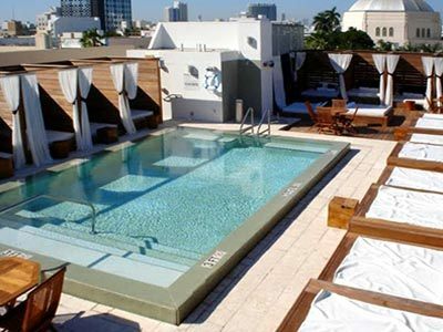 Catalina Hotel Beach Club