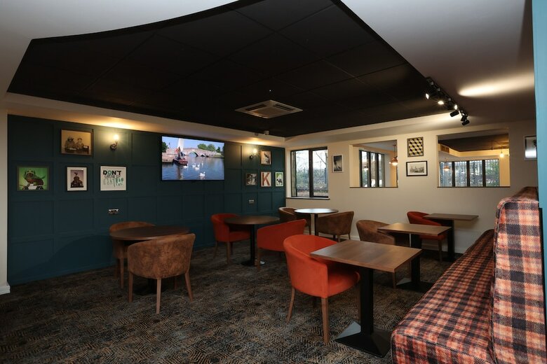 Hotel Holiday Inn Express Knowsley (i)