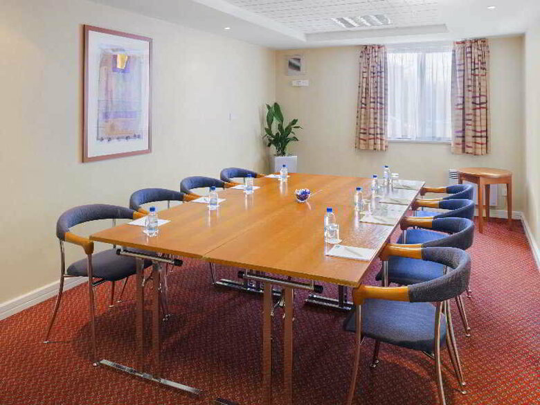 Hotel Holiday Inn Express Knowsley (i)