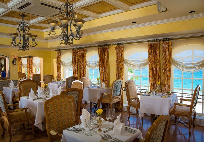 Hotel Sandals Regency La Toc