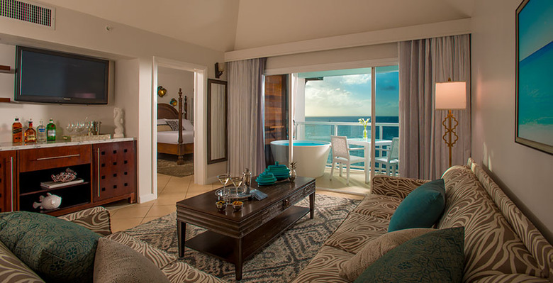 Hotel Sandals Regency La Toc