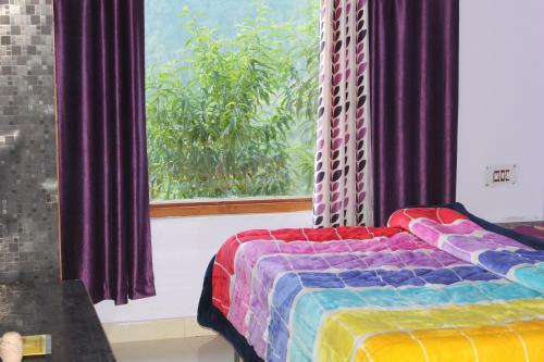 Hostal The Dhanolti Groove Garden
