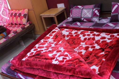 Hostal The Dhanolti Groove Garden