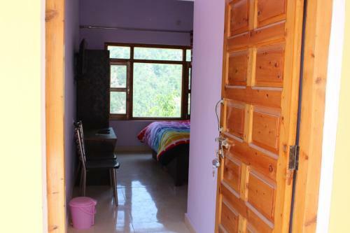 Hostal The Dhanolti Groove Garden