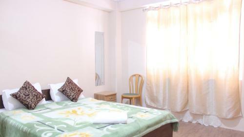 Hotel Zero To One Stay - Silk Route Residence