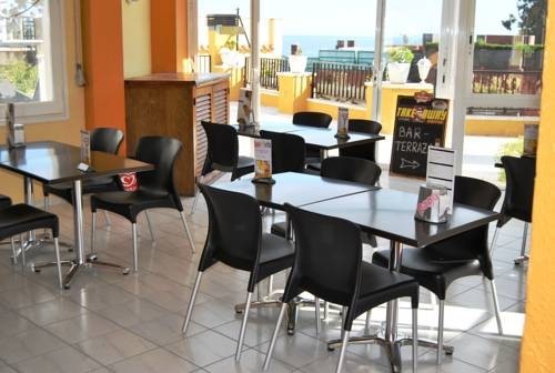 Montjardi Beach Apartamentos