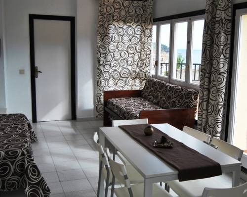 Montjardi Beach Apartamentos