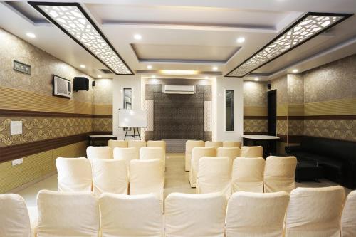 Oyo 1391 Hotel Pushpa Vilas