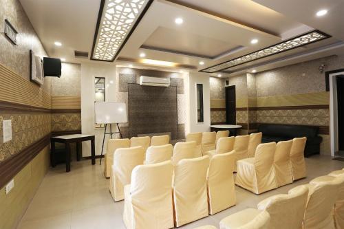 Oyo 1391 Hotel Pushpa Vilas