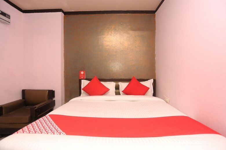 Hotel Oyo 18259 Palm Tree