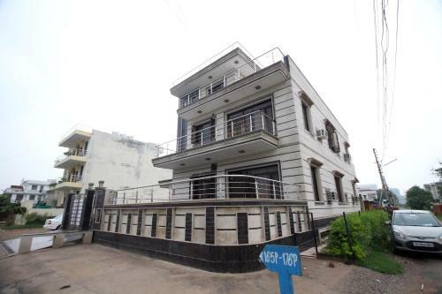 Divine Residency By Royal Collection Hotels