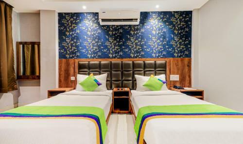 Oyo 9814 Hotel Parnil Palace 2