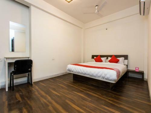 Oyo 12362 Hotel Emerald Park