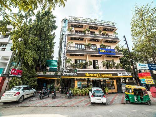 Fabhotel Santoor Tukoganj