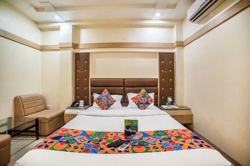 Fabhotel Santoor Tukoganj