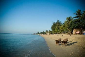 Hotel Coconut Beach Resort