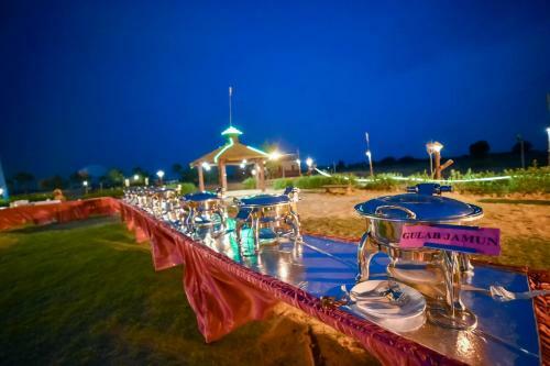 Hotel Moonlight Nature Resort And Camps