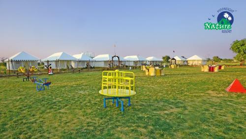 Hotel Moonlight Nature Resort And Camps
