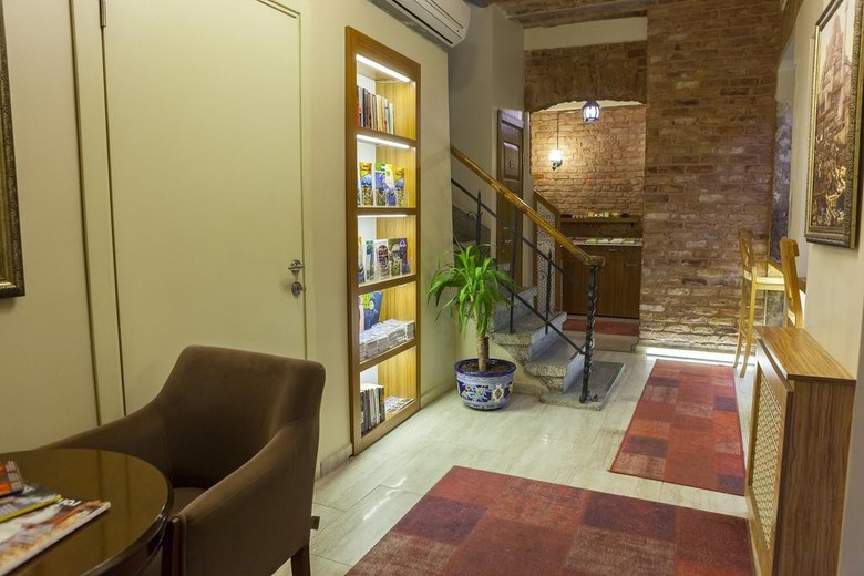 Fides Hotel