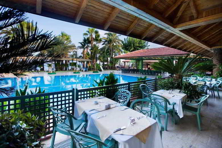 Larissa Akman Park Hotel