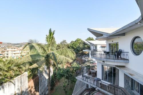 Villa Cliffhanger With Indoor Pool
