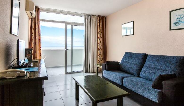 Hotel Blue Sea Lagos de Cesar