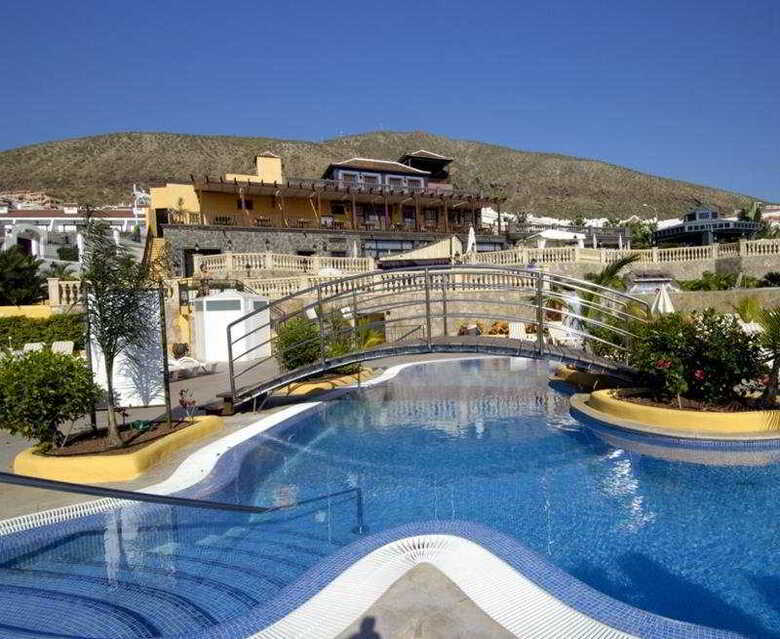 Paradise Park Fun Lifestyle Hotel