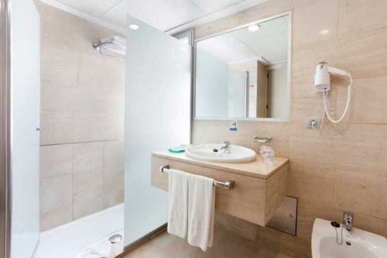 Paradise Park Fun Lifestyle Hotel