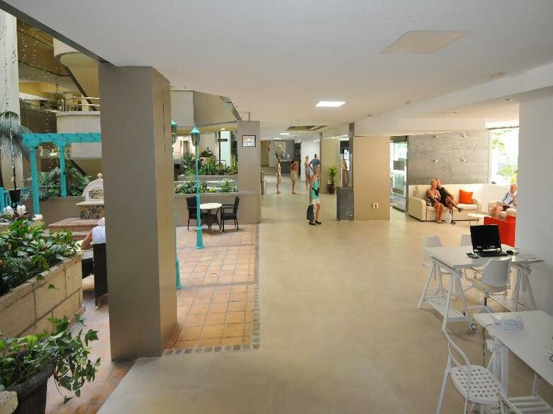 Paradise Park Fun Lifestyle Hotel