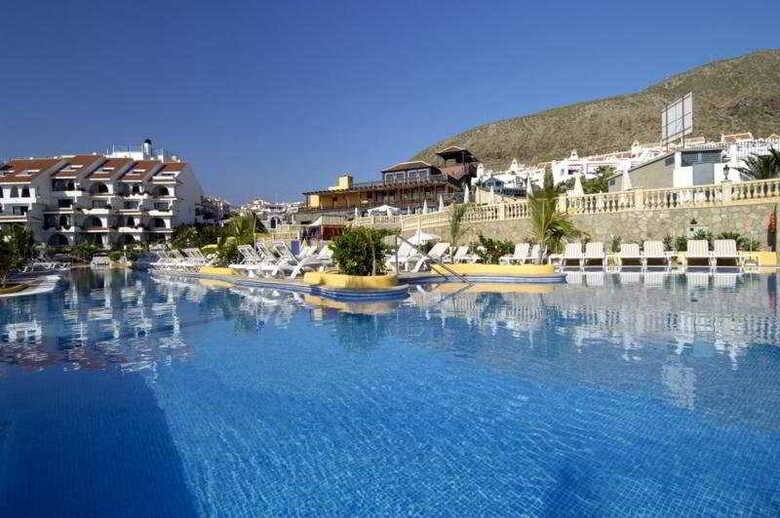 Paradise Park Fun Lifestyle Hotel