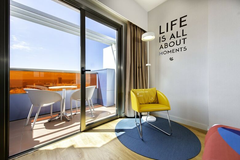 Paradise Park Fun Lifestyle Hotel