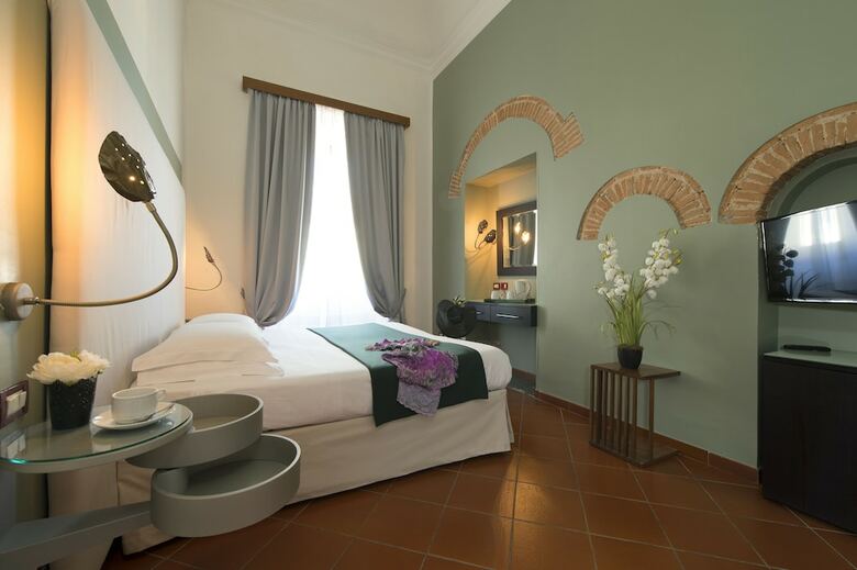 Hotel De La Pace