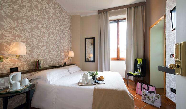 Hotel De La Pace
