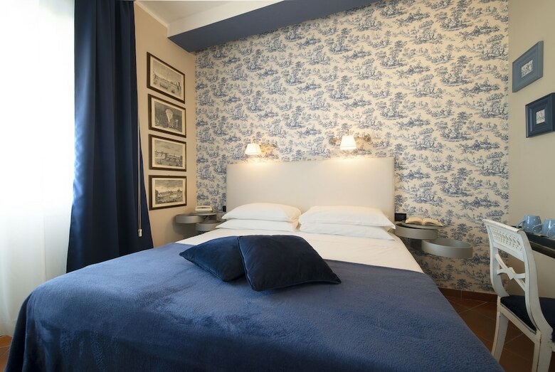Hotel De La Pace