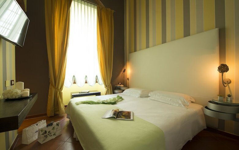 Hotel De La Pace