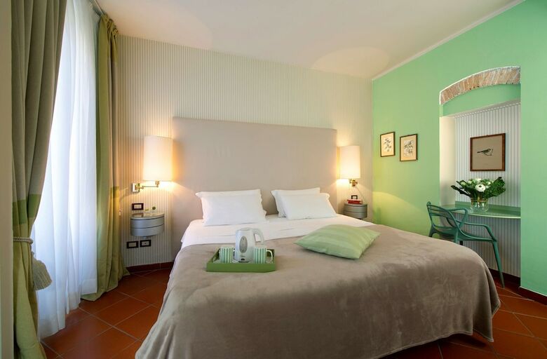 Hotel De La Pace