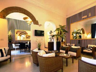 Hotel De La Pace
