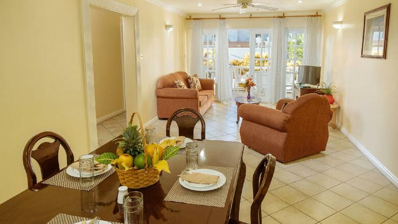 Bay Gardens Hotel