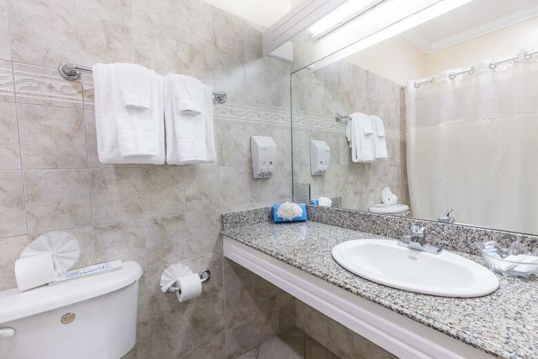 Bay Gardens Hotel