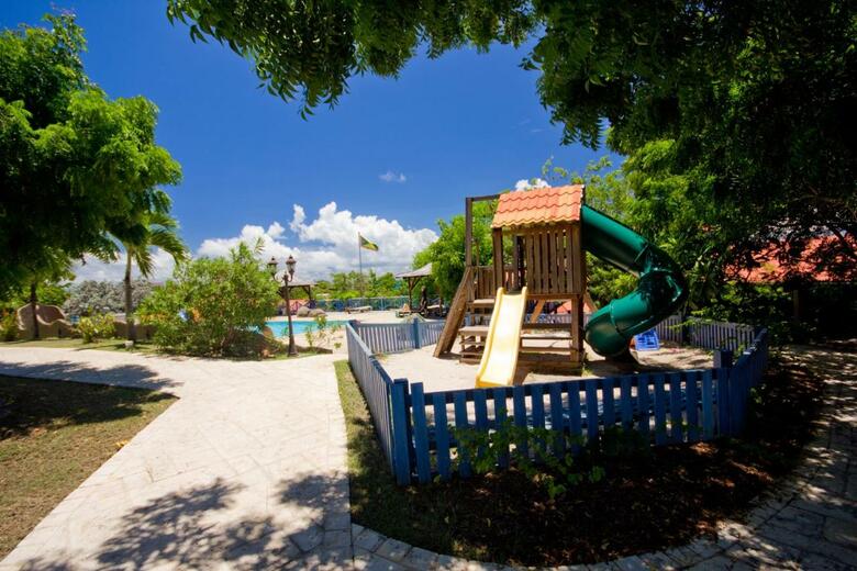 Hotel True Blue Bay Resort