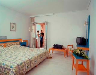 Hotel Ilianthos Village