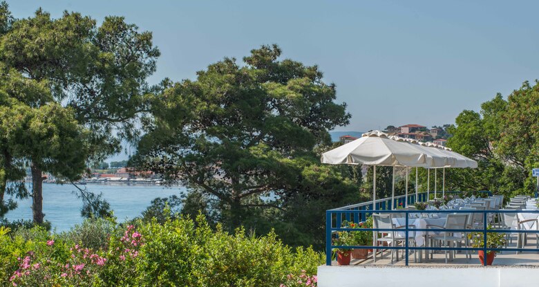 Hotel Delfinia