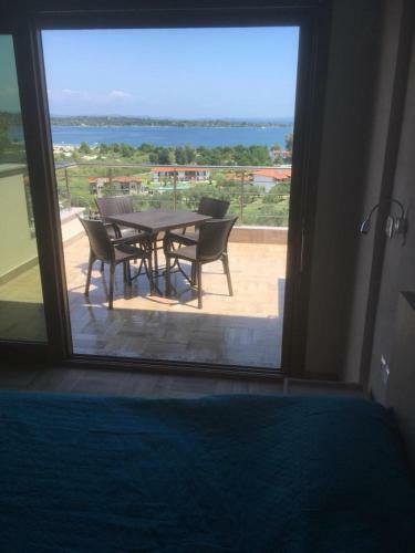 Apartamento Thealos Rooms
