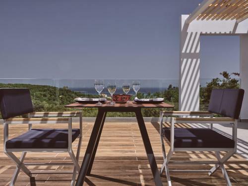 Hotel St. John Suites And Spa