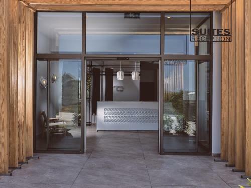 Hotel St. John Suites And Spa