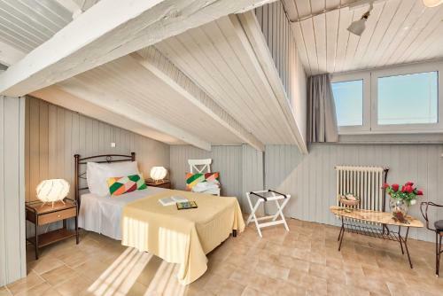 Apartamento Gryparis Mansion