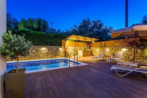 Mpochali Villa Sleeps 9 Pool Air Con Wifi